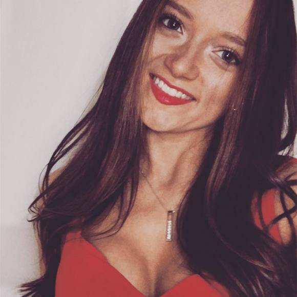 Meet your Posher, Colleen - Picture 1 of 1